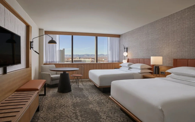 Quadruple room with city view