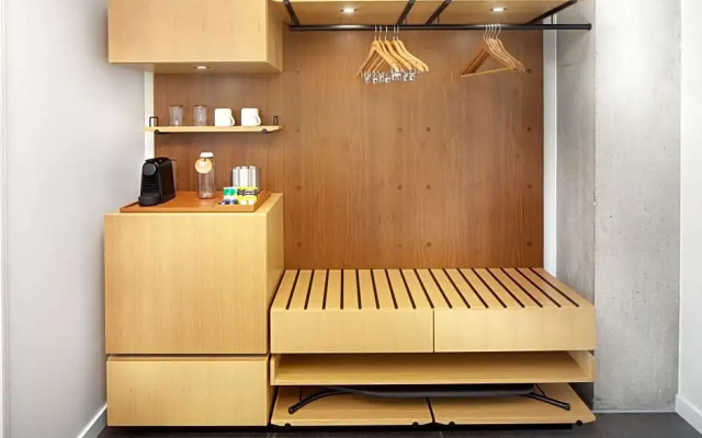 2 Bedrooms Suite with balcony