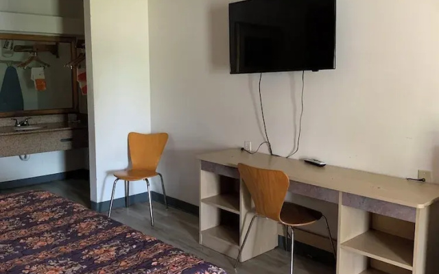 Economy room