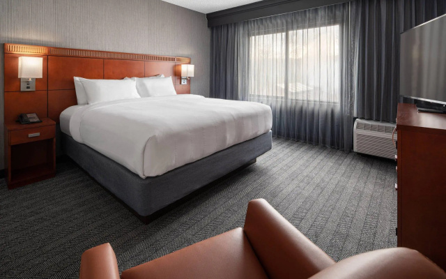 2 Bedrooms Double Suite with balcony