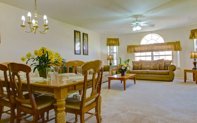 3 Bedrooms Villa
