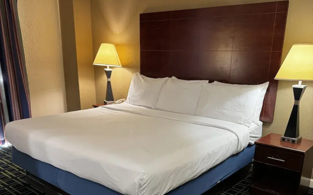 Standard Double room with city view