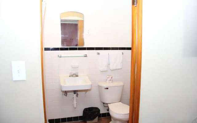 Economy room