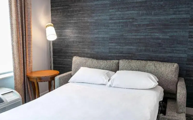 Deluxe Sextuple room