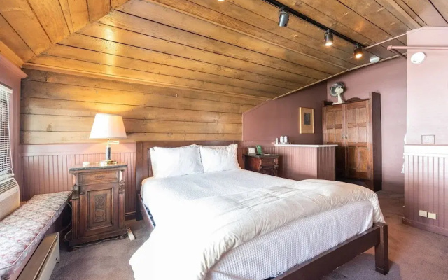 Economy room