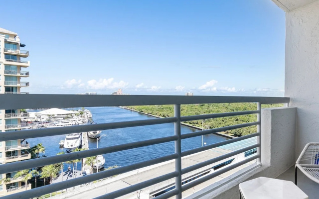Luxury Apartment with ocean view