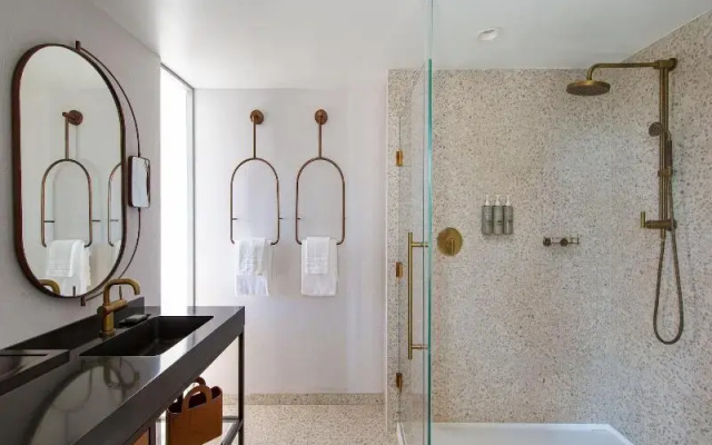 1 Bedroom Double Suite