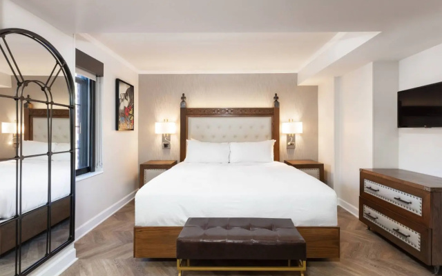 1 Bedroom Luxe Double Suite with balcony