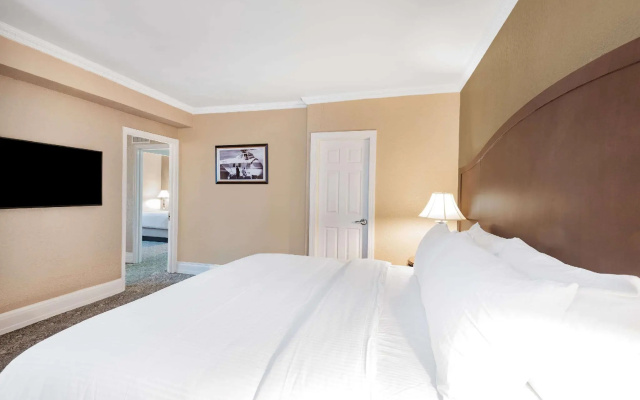 2 Bedrooms Double Suite