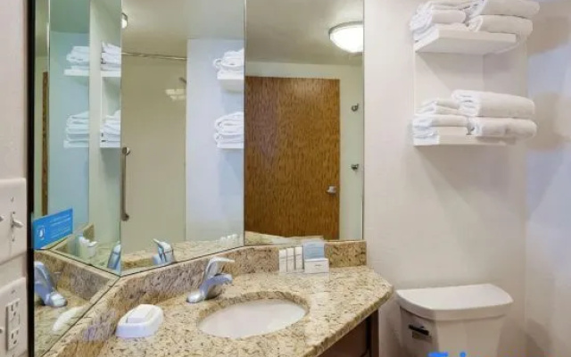 Suite with partial view