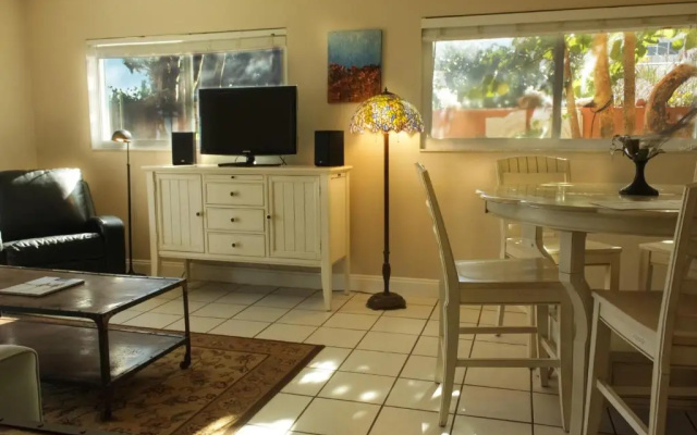 2 Bedrooms Apartment oceanfront