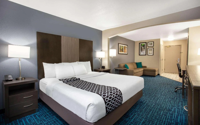 Deluxe Double Suite