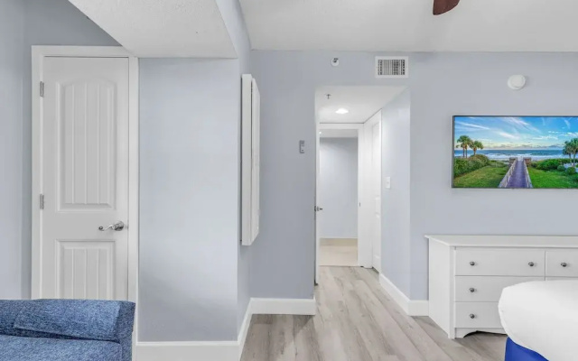 2 Bedrooms Standard room with balcony and oceanfront