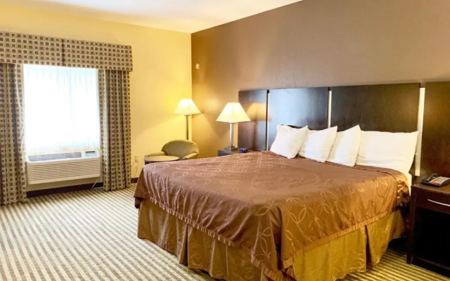 Deluxe Suite