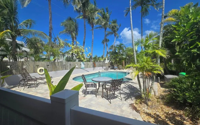 Luxury Villa with balcony and with pool view