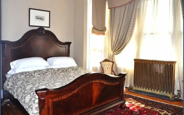 Standard Double Basement room