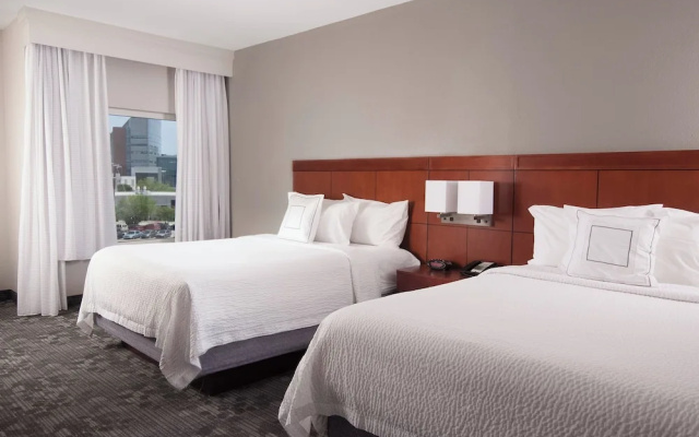 Guest Quadruple room with city view