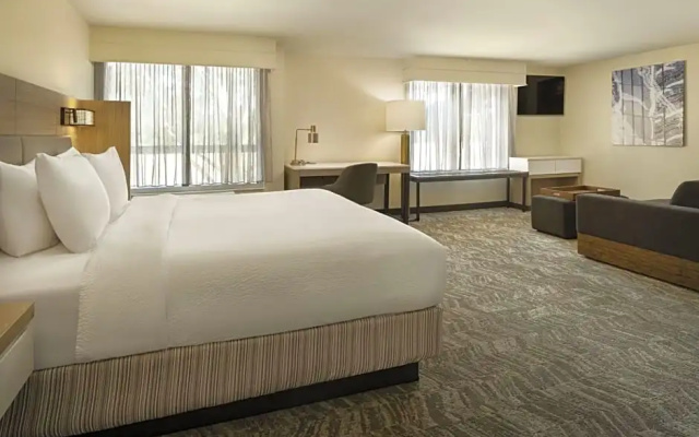 1 Bedroom Executive Double Suite