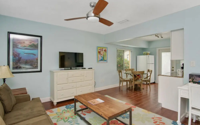 1 Bedroom Family Apartment with garden view