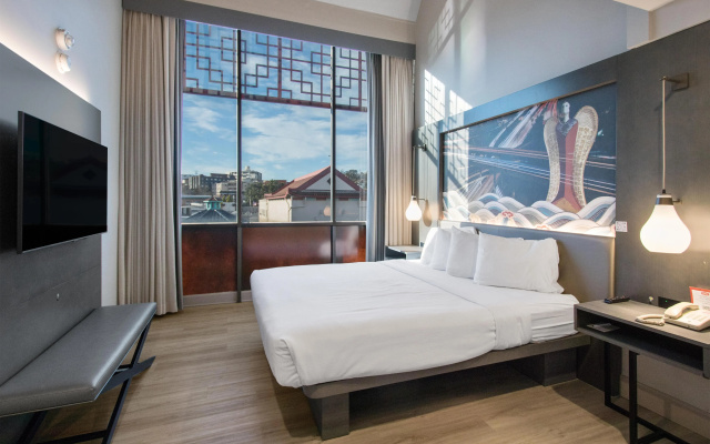 Accessible Double Suite