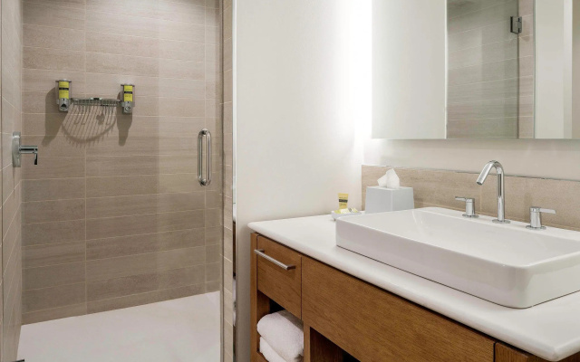 Standard Double room with city view
