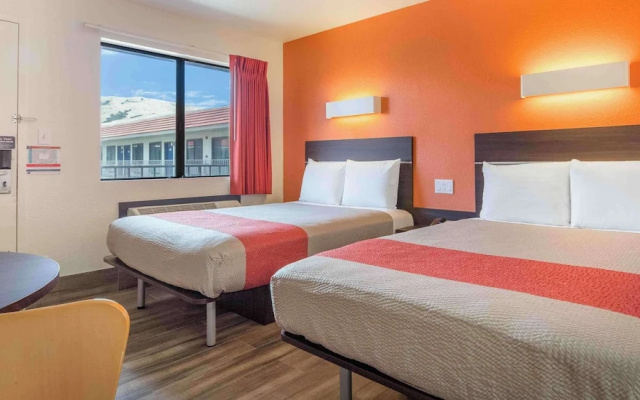 Standard Suite