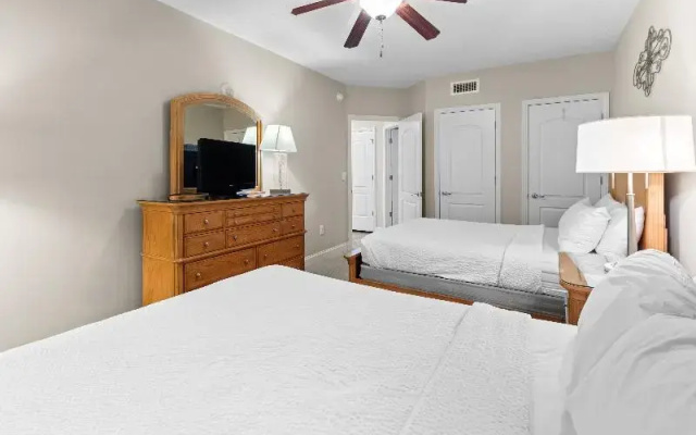 3 Bedrooms Apartment