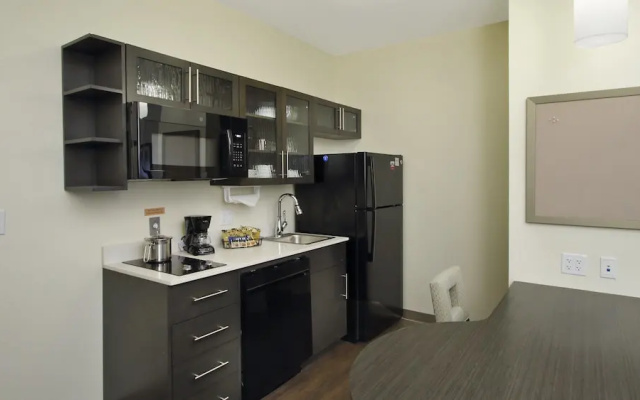 1 Bedroom Suite