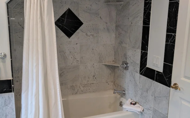 3 Bedrooms Suite with balcony