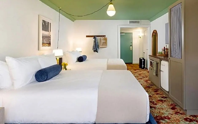 Deluxe room with balcony