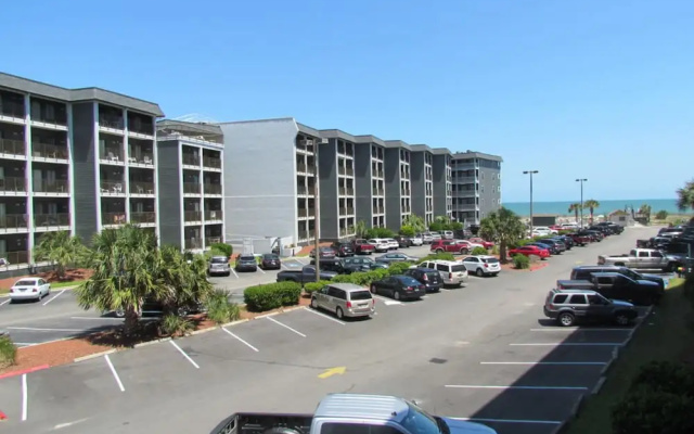 1 Bedroom Deluxe room with partial ocean view