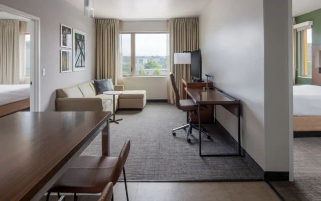 2 Bedrooms Double Suite