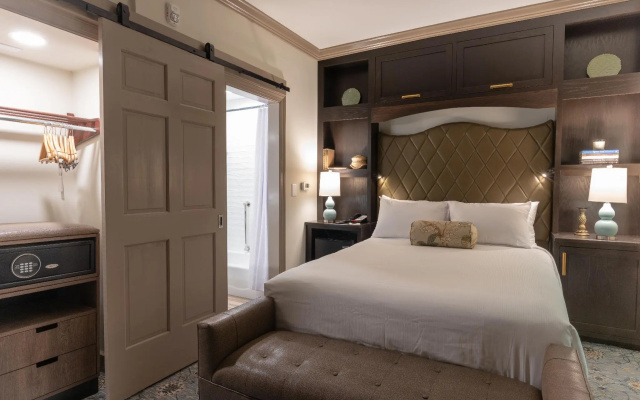 Economy room