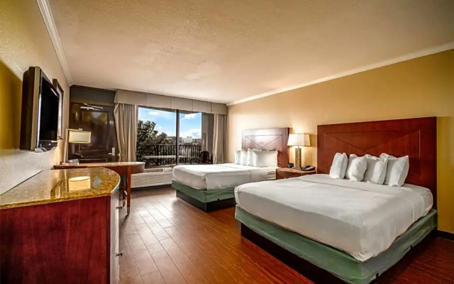 Standard Quadruple room with balcony