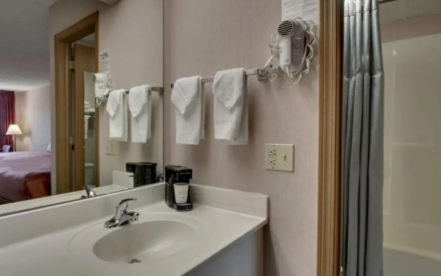 Superior Double Basement room