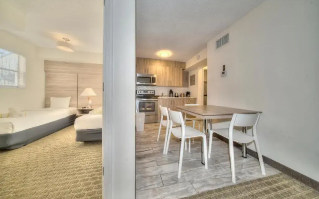 2 Bedrooms Apartment
