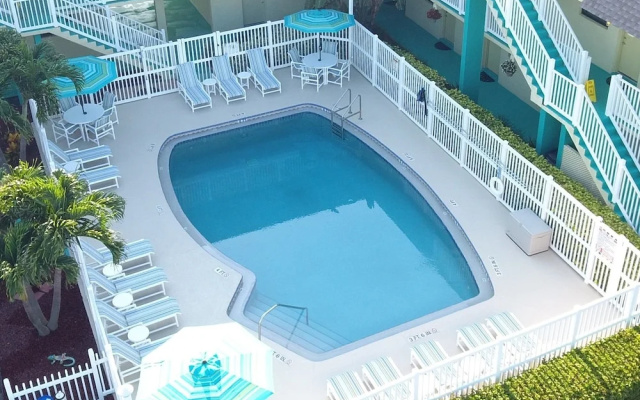 2 Bedrooms Deluxe Suite with balcony