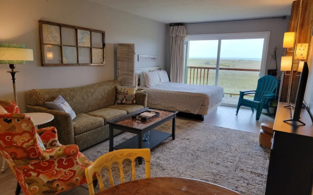 Deluxe room with balcony and with ocean view