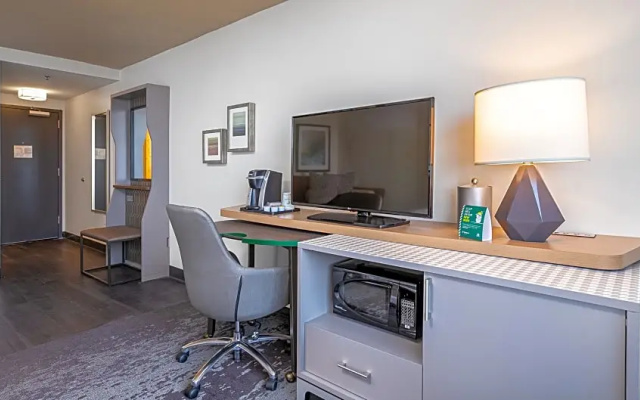 Comfort room