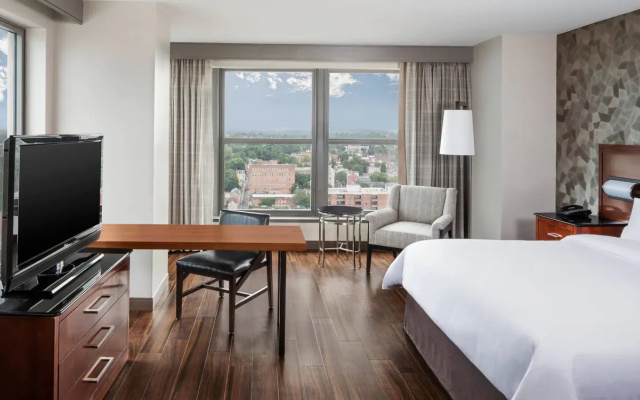 Standard Double room with city view