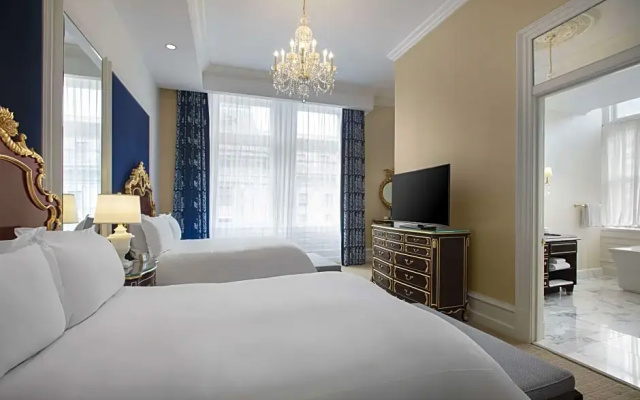 Grand room