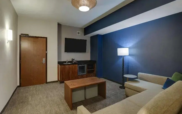 Suite with balcony