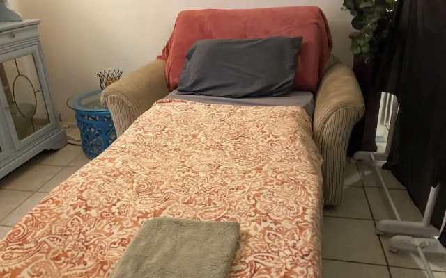 Economy room
