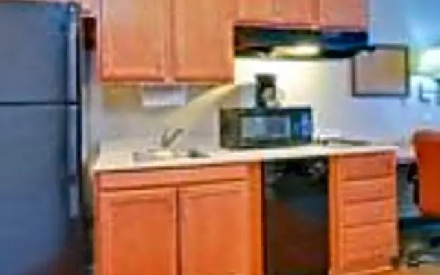 1 Bedroom Standard Suite
