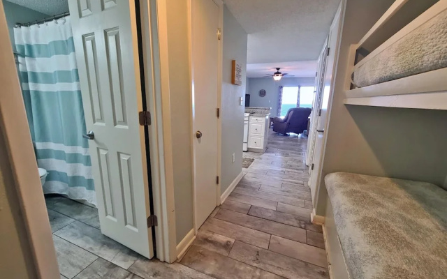 Standard Twin room with balcony