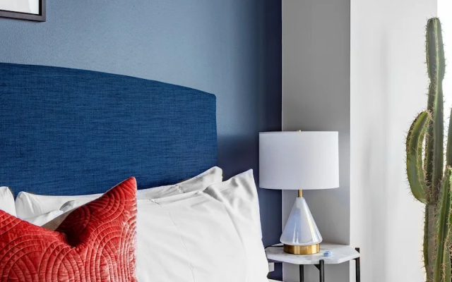 Corner Double room
