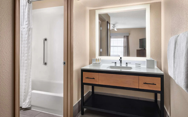 1 Bedroom Quadruple Suite