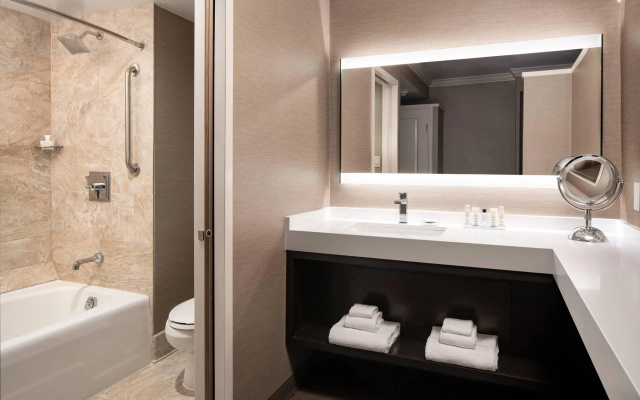 Standard Double room with partial view