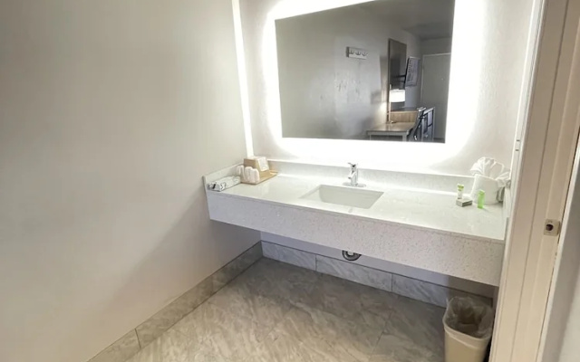 Comfort room