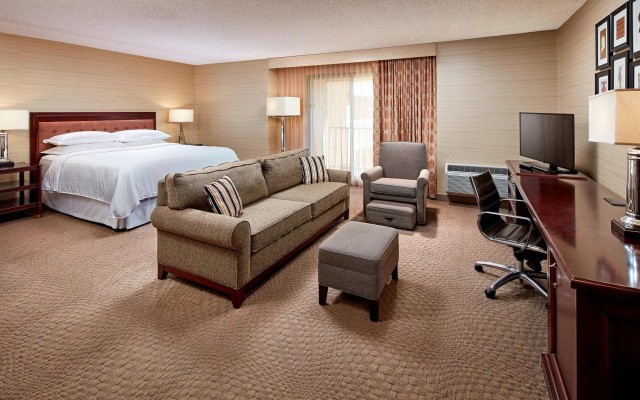 2 Bedrooms Suite with balcony